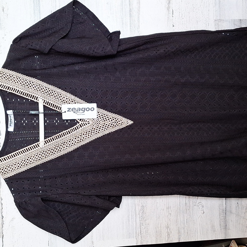Zeagoo Size Small Short Sleeves Pullover Top Black Eyelet Gold Lace Trim